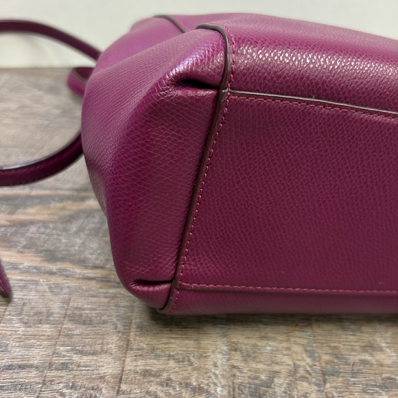 SOLD IN STORE COACH F36637 CHRISTIE CARRYAL FUCHSIA GRAIN LEATHER CROSSBODY - Picture 12 of 14
